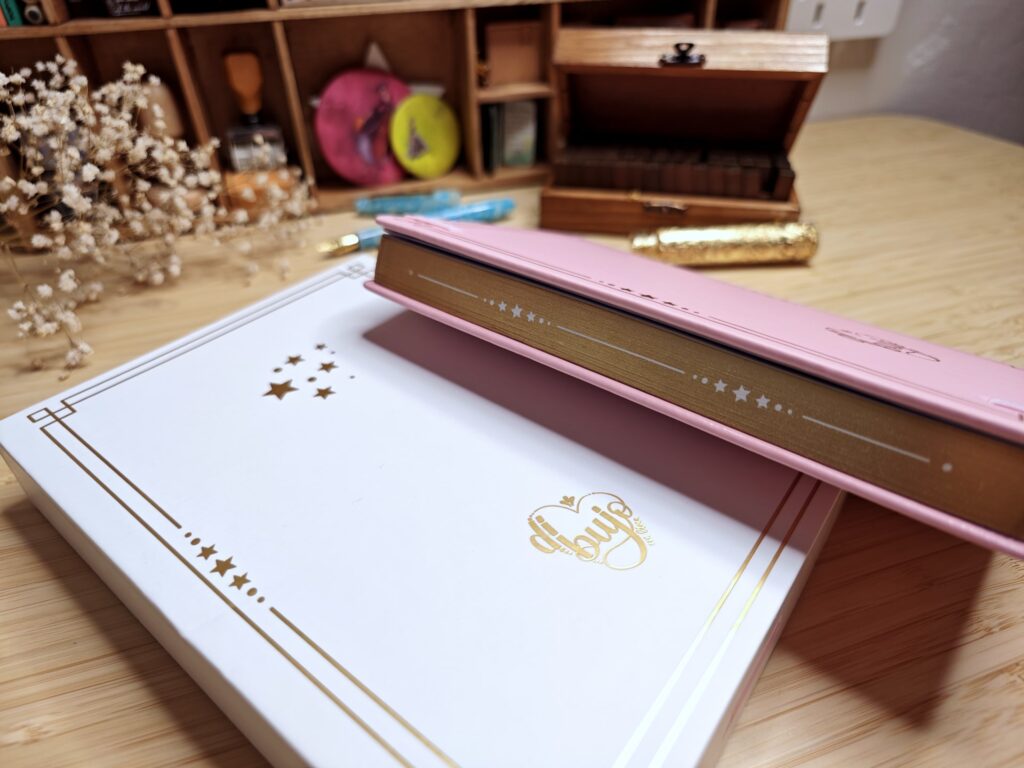 Foto de varios Bullet Journal personalizado modelo estrellas de Dibujoele
